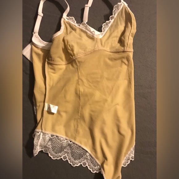 NWT Lace Shapewear Compression Bodysuit - Picture 10 of 16